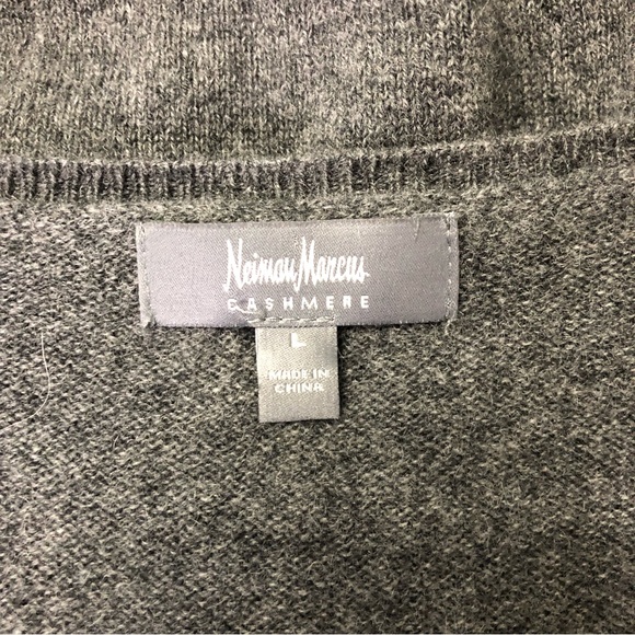 Neiman Marcus 100% Cashmere Sweater - Picture 6 of 7
